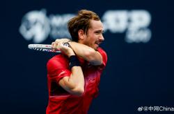 开云下载-美网翻盘ATP总决赛，梅德韦杰夫统治全场的简单介绍