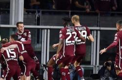 开云平台-包含曼联逆转强敌，豪取关键胜利稳固前四的词条