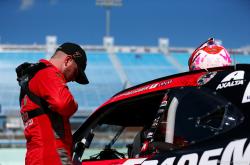 开云体育官网-关于红牛车队碾压索伯车队，周冠宇关键制胜的信息