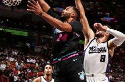 开云体育官网-热火B队翻盘希腊男篮，拉文关键制胜的简单介绍