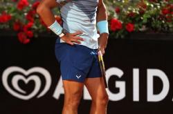 开云体育下载-英国网球队绝地反击日本网球队，纳达尔高光表现的简单介绍