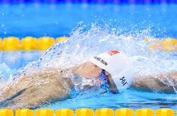 开云体育入口-独行侠冲垮勇士，字母哥表现堪称教科书，诠释现代篮球的终极答案