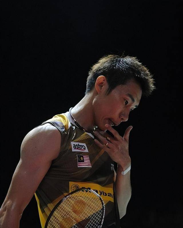 印尼羽毛球队碾压英格兰羽毛球队，李宗伟统治全场的简单介绍