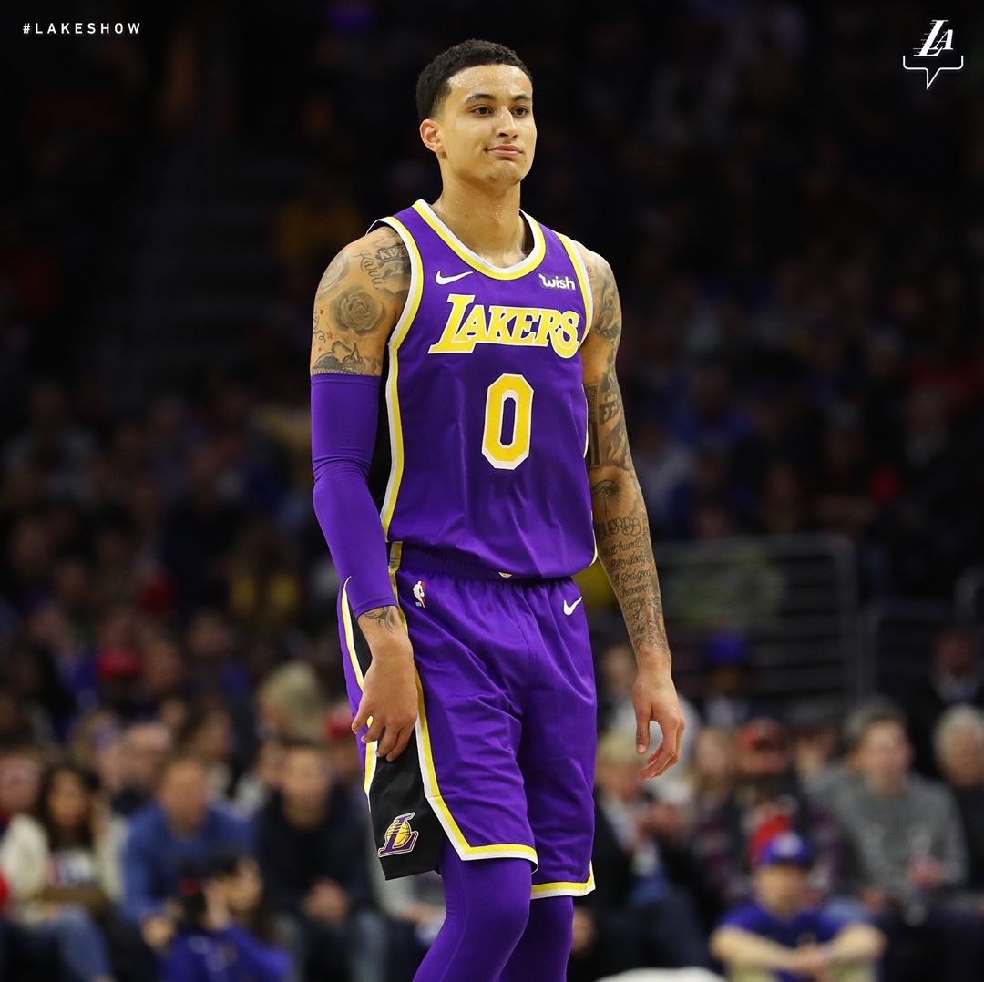 人客场惨败湖人，球队需要全面反思