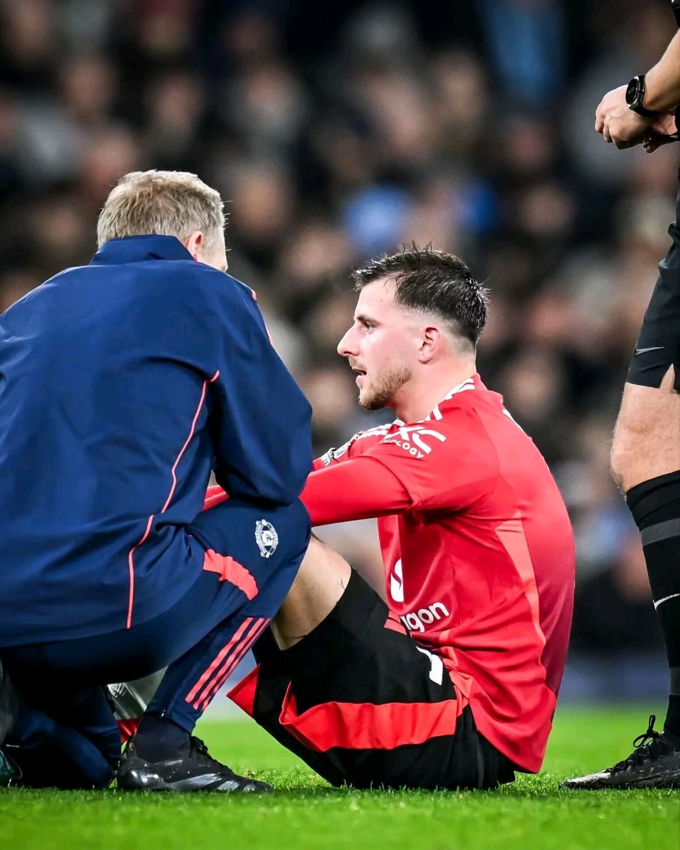 曼联后卫因伤缺席关键欧冠比赛的简单介绍