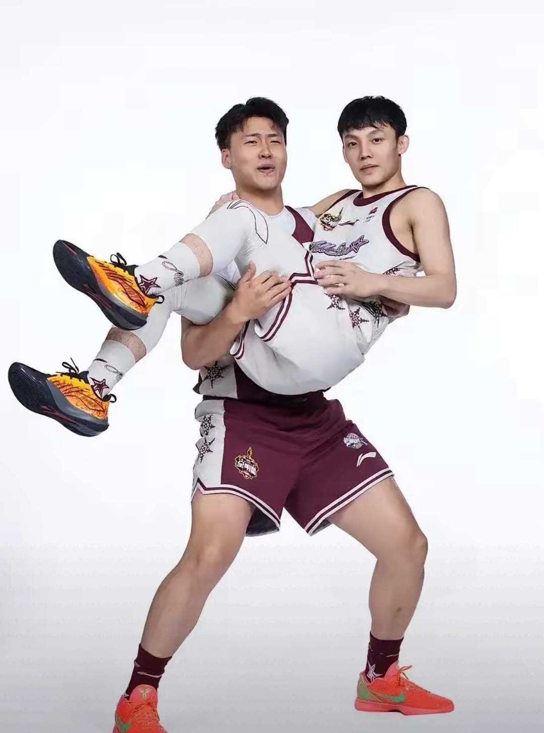 广东队与新疆对决取得关键胜利