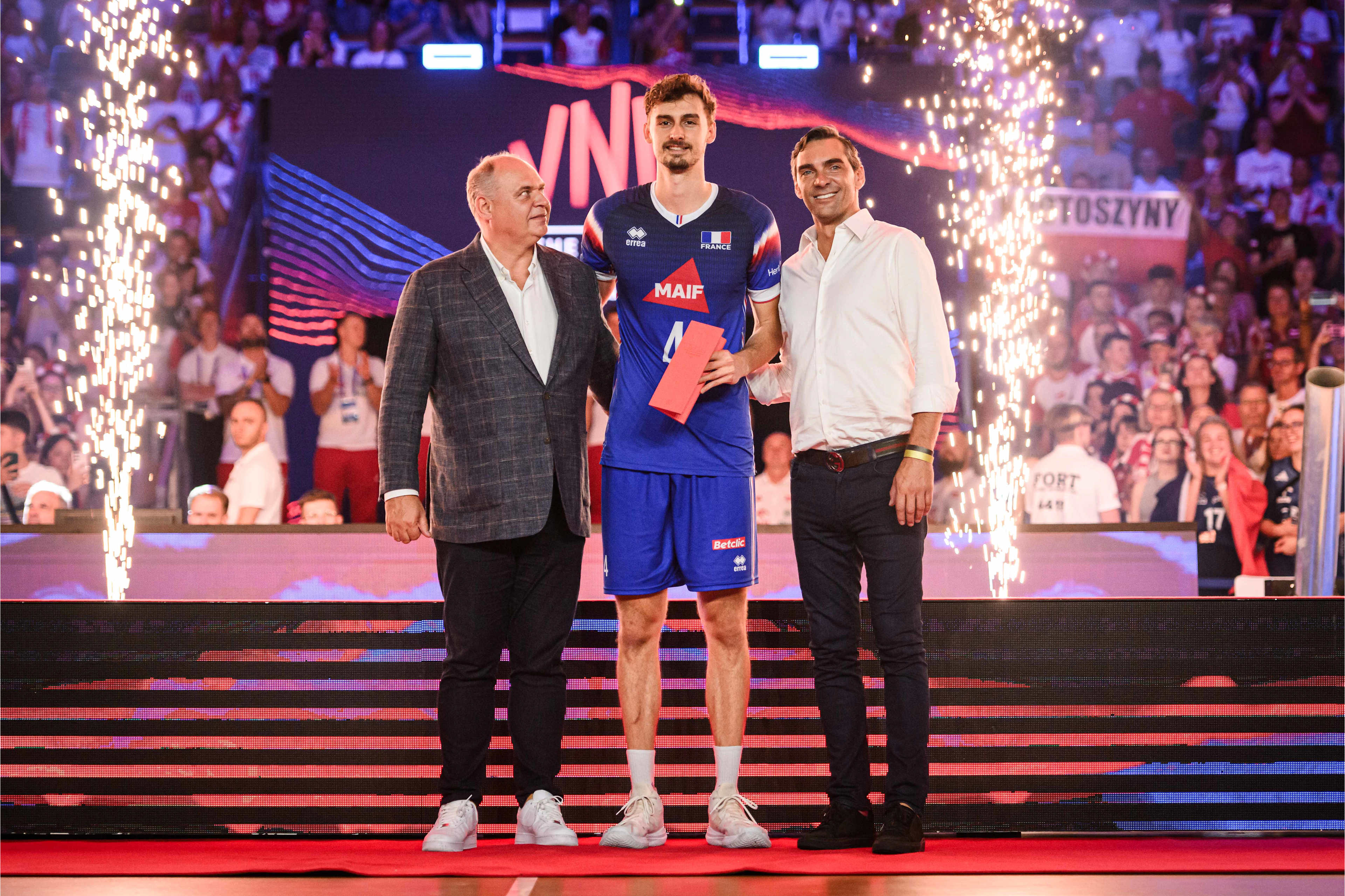 波兰联赛冠军之争激烈展开，赛况颇具看点！的简单介绍