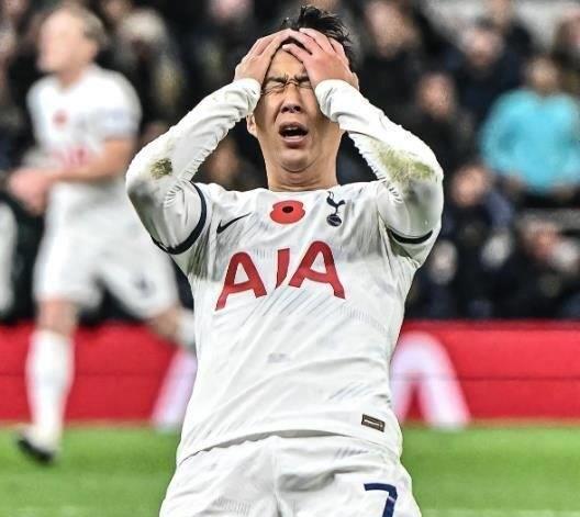 瑞典队遭遇挑战，惜败给俄罗斯队