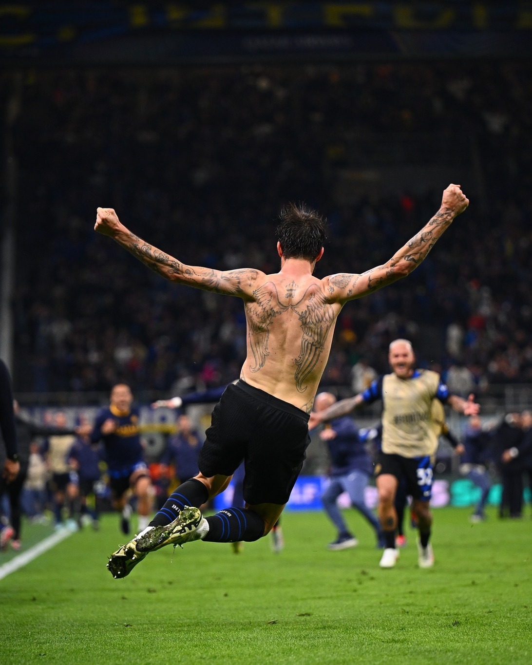 关于国际米兰绝杀比利时,马丁内利点燃赛场的信息 关于国际米兰绝杀比利时,马丁内利点燃赛场的信息