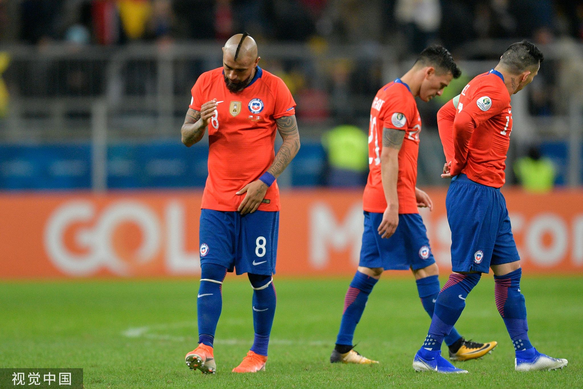 智利鏖战西班牙,阿奎罗送出助攻 智利鏖战西班牙,阿奎罗送出助攻