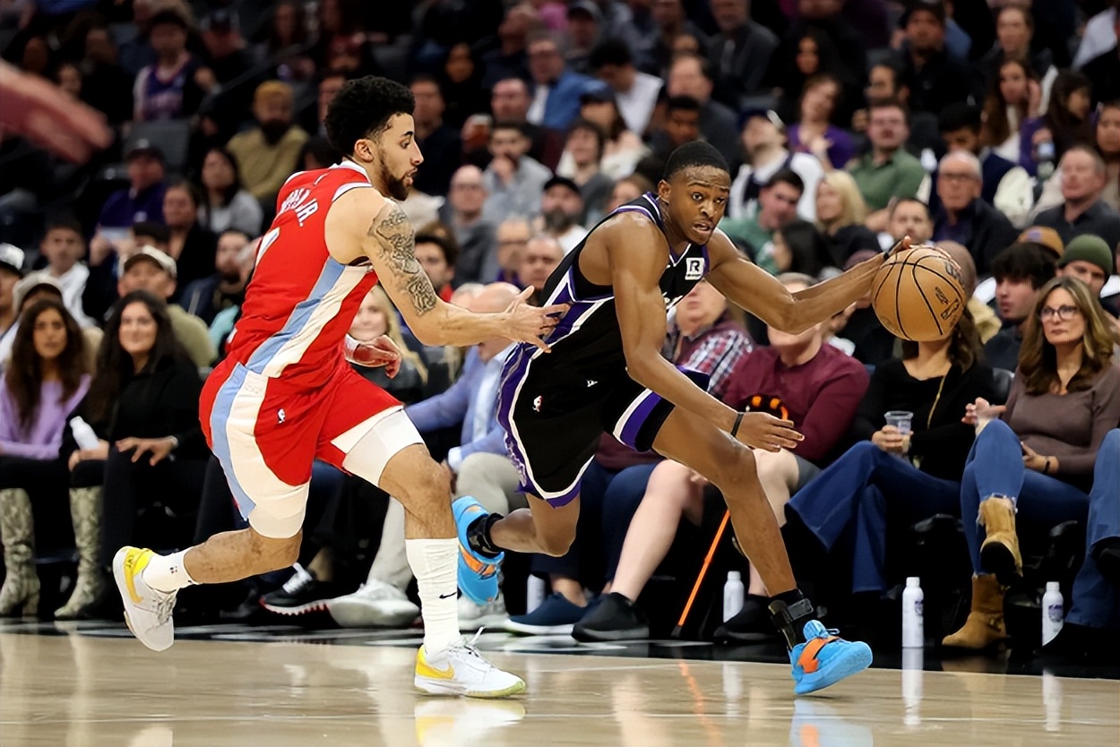 包含灰熊绝杀公牛，凯尔·库兹马三分雨点燃全场的词条