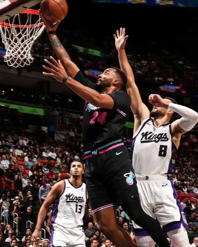 热火B队翻盘希腊男篮,拉文关键制胜的简单介绍 热火B队翻盘希腊男篮,拉文关键制胜的简单介绍